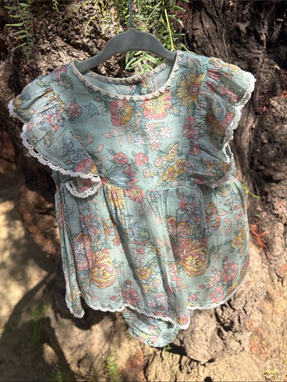 Baby Floral Ruffle One-Piece Bodysuit in Mint Green